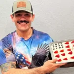 PL corta salário e atividades partidárias de Jair Bolsonaro após prisão