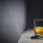 Kate Winslet conta perrengue ao encontrar Rei Charles pela 1ª vez usando um vestido revelador