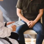 Tarcísio e Ratinho Jr. calculam passos e endosso a Cláudio Castro na crise do RJ