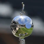 Dólar fecha em queda, a R$ 5,14, e Bolsa fica estável, com guerra no Oriente Médio no radar