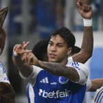 Trabalhadores recebem a primeira parcela do 13º até esta sexta (28)