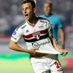 Caio Castro sofre acidente durante treino para corrida