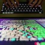 Vítimas de golpes virtuais perdem, em média, R$ 2.540; idosos são os que mais têm prejuízo