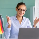 ‘Wicked’ revê alegoria política de ‘O Mágico de Oz’, mas poderia se resolver num só filme