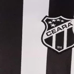 Príncipe William se emociona ao ver foto rara de Diana com Huck