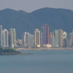 The Economist diz que Lula não deveria disputar um novo mandato por causa da idade