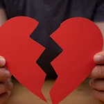 Mel Lisboa volta ao primeiro palco em que pisou para receber prêmio