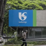 Defesa de Bolsonaro cita voto de Fux em recurso contra condenação por trama golpista