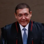 Menino de 12 anos morre após trator tombar e cair em represa em Minas