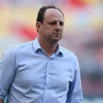 Mbappé marca, e Real vence primeira com Arbeloa sob vaias para Vini