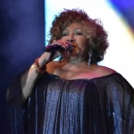 Dona da Ray-Ban diz que vendeu 7 milhões de óculos de IA da Meta em 2025