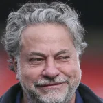 Dólar à vista abre quase estável, a R$ 5,3911, em meio à cautela externa