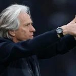 Guerra no Oriente Médio impulsiona renda fixa e pressiona Bolsas