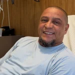 Flávio e Carlos atacam Moraes após ministro manter Bolsonaro preso na PF