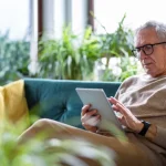 Encontro em motel e prints: versão põe em xeque ex da mãe de Virgínia