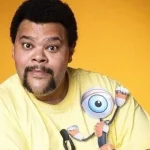 Flávio Bolsonaro indica para Senado prefeito que nomeou condenados por milícia no RJ