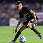 Trump anuncia acordo comercial entre EUA e Índia, que vai parar de comprar petróleo da Rússia