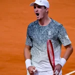 Alex Escobar precisará fazer cirurgia nas cordas vocais e é afastado da Globo