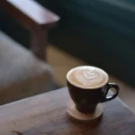 Anitta ironiza pregação durante show: ‘Quero contar as lendas dos orixás´