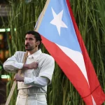 Árbitro que pediu namorado em casamento acaba agredido em casa