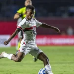 Como Bad Bunny passou de empacotar compras a ganhar Grammys