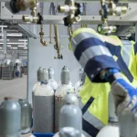 Venda de iPhones sem carregador gera multa à Apple no Brasil