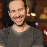 Especialistas fazem alerta para quem passa o dia todo sentado