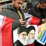 Celular no banheiro? Hábito comum pode trazer riscos à saúde