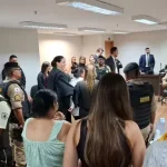 Antes de tirar os fios da banana veja o que você está perdendo