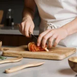 Salah anuncia saída do Liverpool após nove anos e emociona torcida