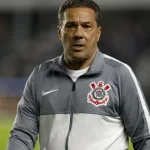 Cirurgia de Marlon é bem sucedida e jogador do Grêmio deve ter alta neste domingo