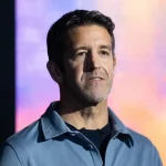 Dino propõe reforma do Judiciário e abre novo embate com Fachin por agenda ética