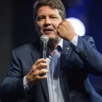 Polícia encontra fazenda clandestina de criptomoedas durante operação contra o CV
