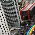 Oposição critica PEC do fim da escala 6×1 durante votação na Comissão
