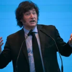 Justiça manda Garotinho cumprir pena que suspende direitos políticos